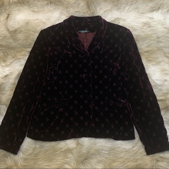 Laura Ashley Jackets & Blazers - 🗼4 for $25🗼 LAURA ASHLEY Velvet Blazer